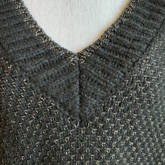 Veronica Beard gold and black chunky knit sweater size medium - Picture 3 of 7